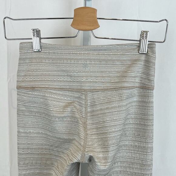 Athleta XS High Rise Jacquard Chaturanga 7/8 Tight Leggings Quail Beige - Picture 5 of 8
